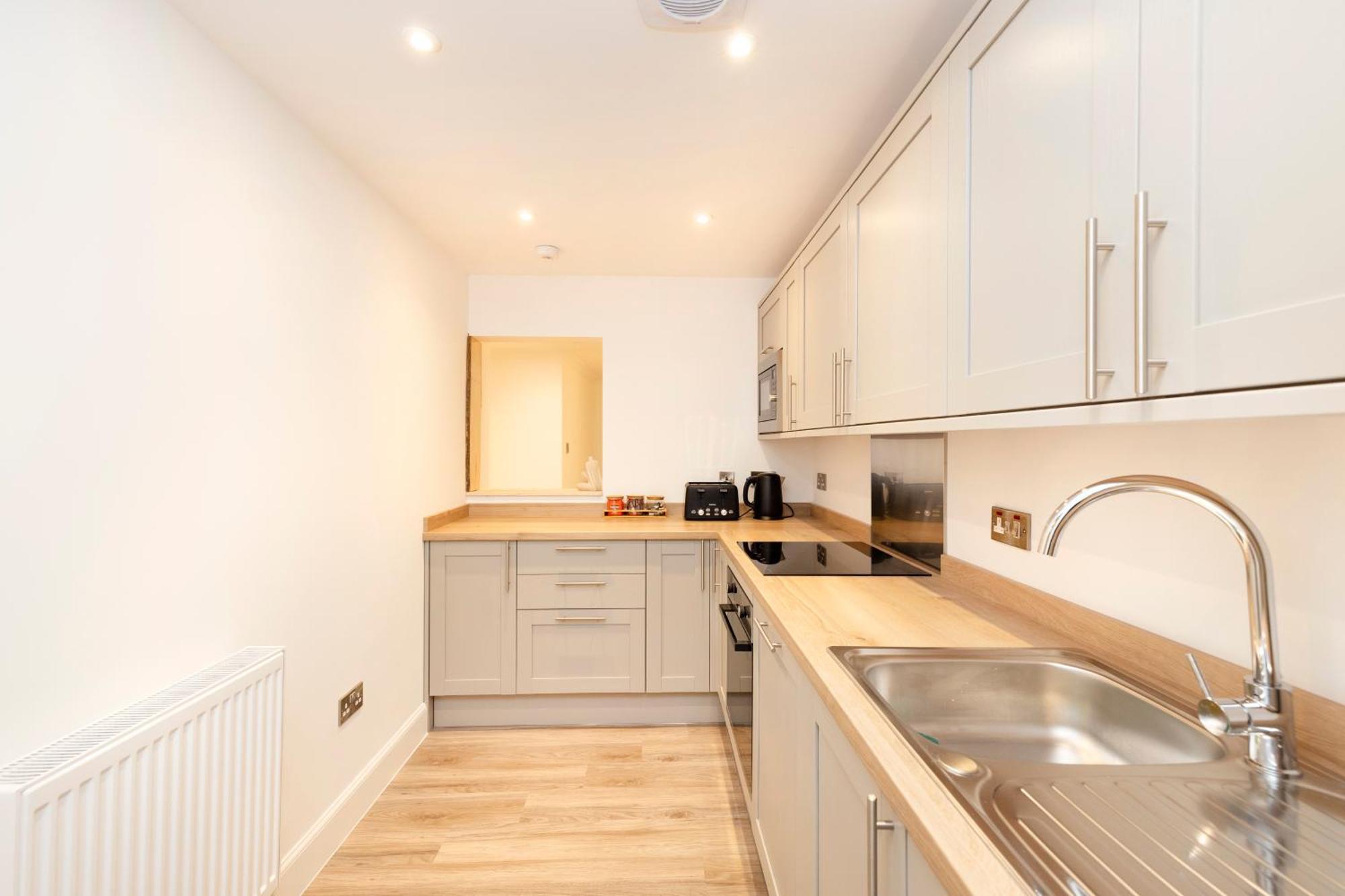 Joivy 3Br Flat In Haymarket With Free Parking EDI Exteriér fotografie