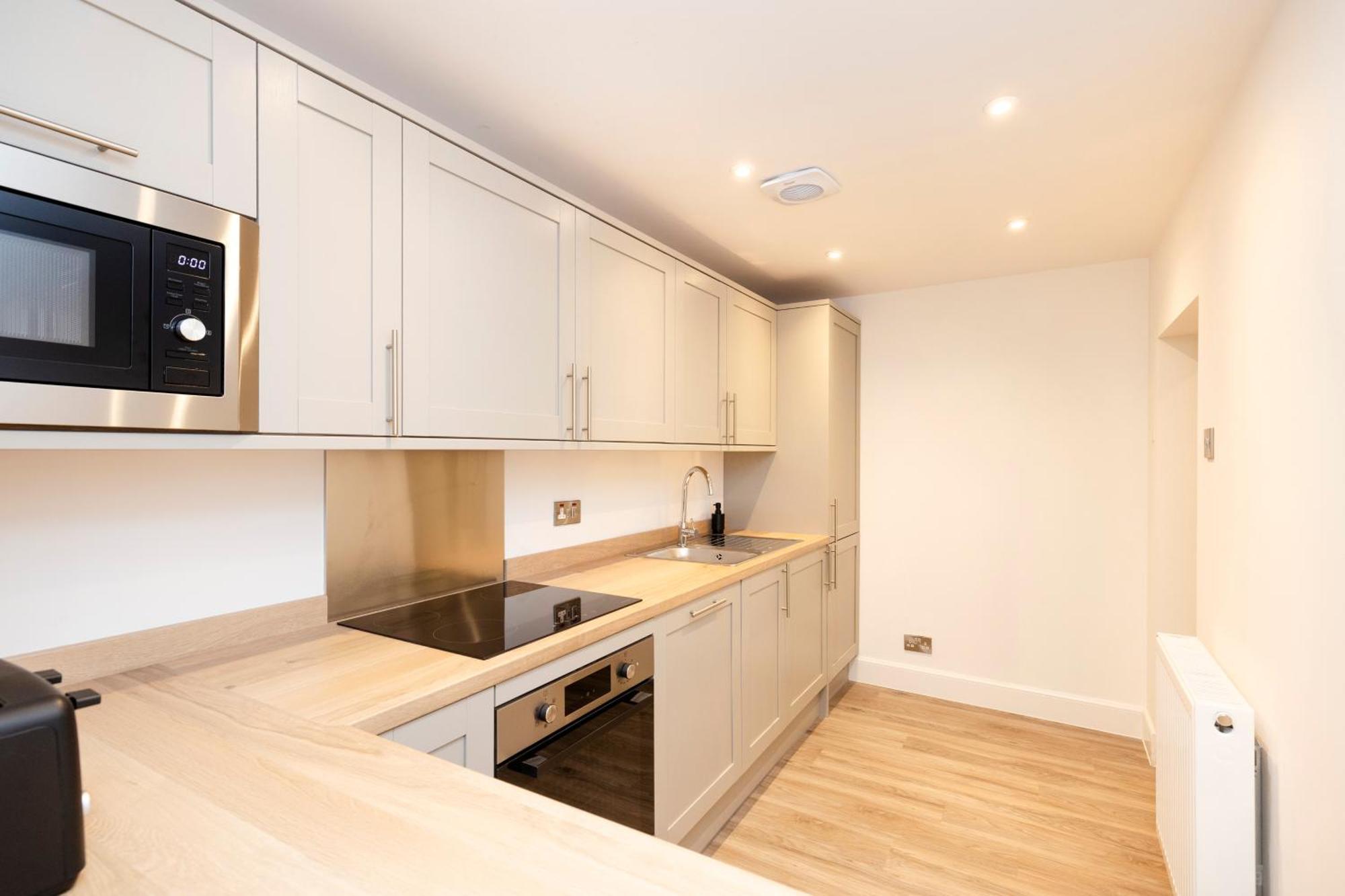 Joivy 3Br Flat In Haymarket With Free Parking EDI Exteriér fotografie