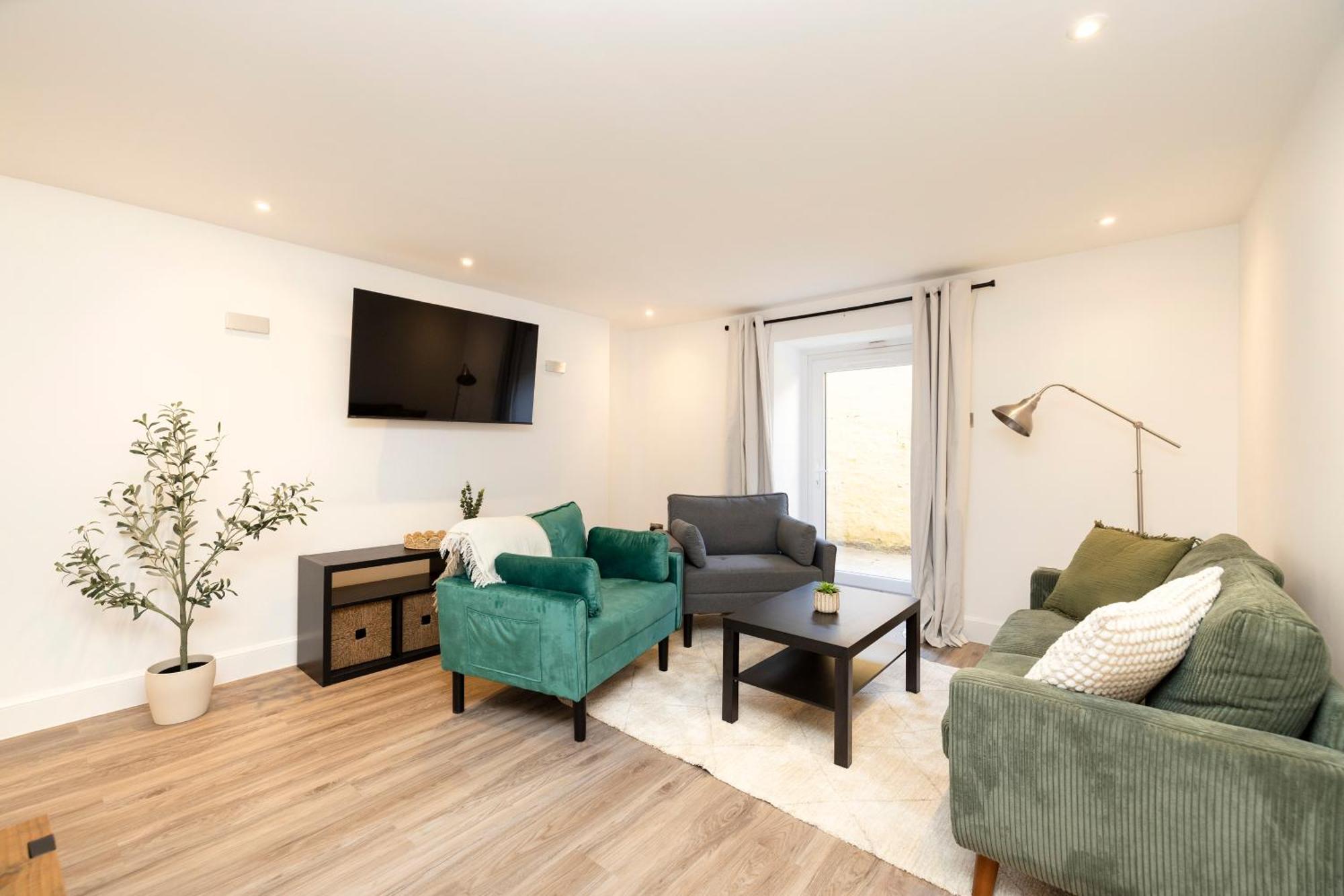 Joivy 3Br Flat In Haymarket With Free Parking EDI Exteriér fotografie