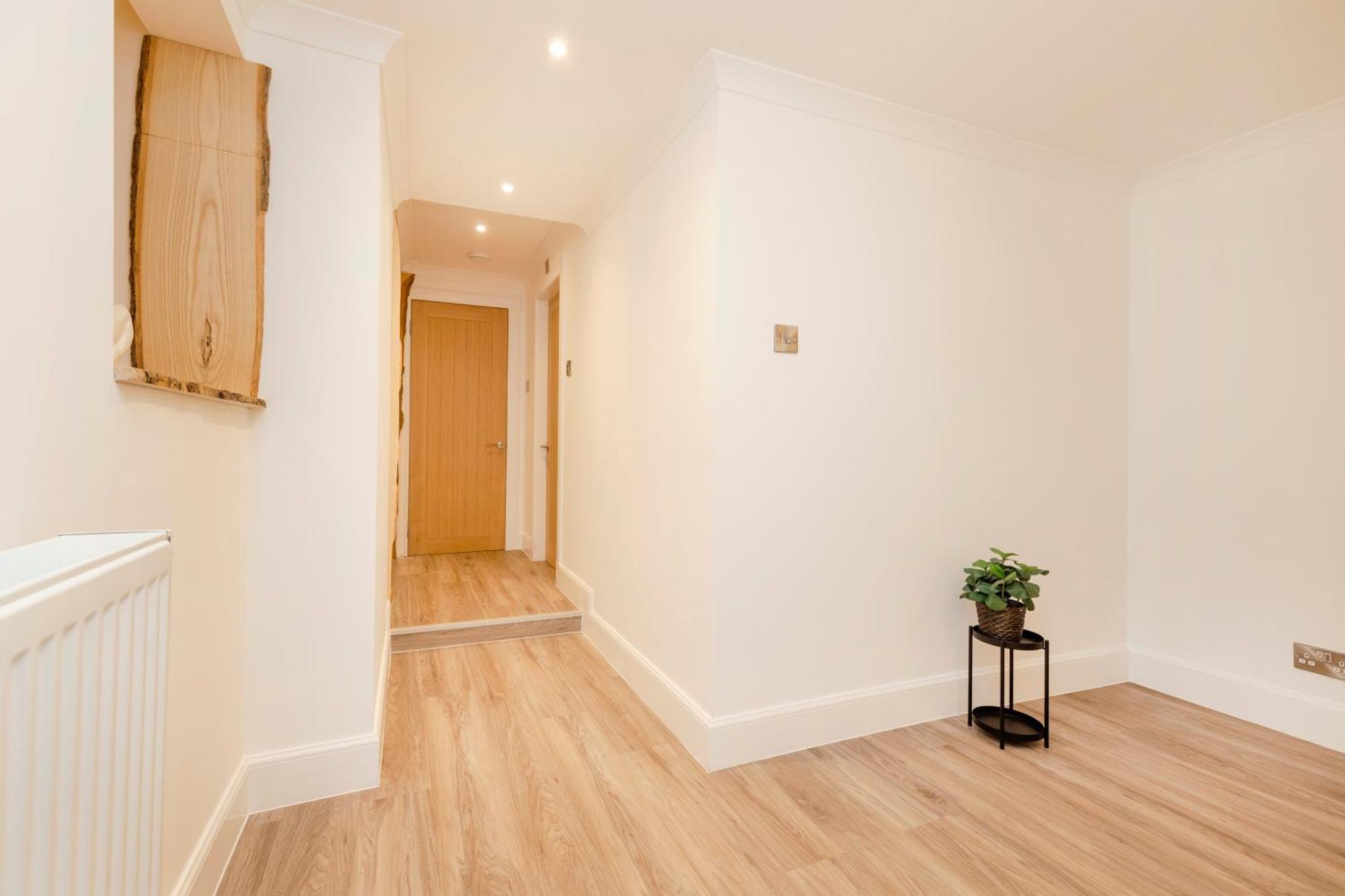 Joivy 3Br Flat In Haymarket With Free Parking EDI Exteriér fotografie